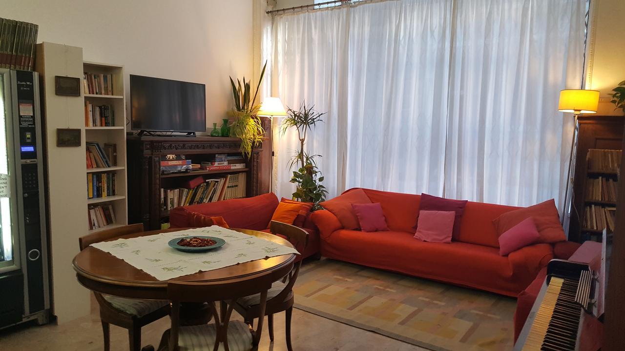 Domus Civica Ostello *